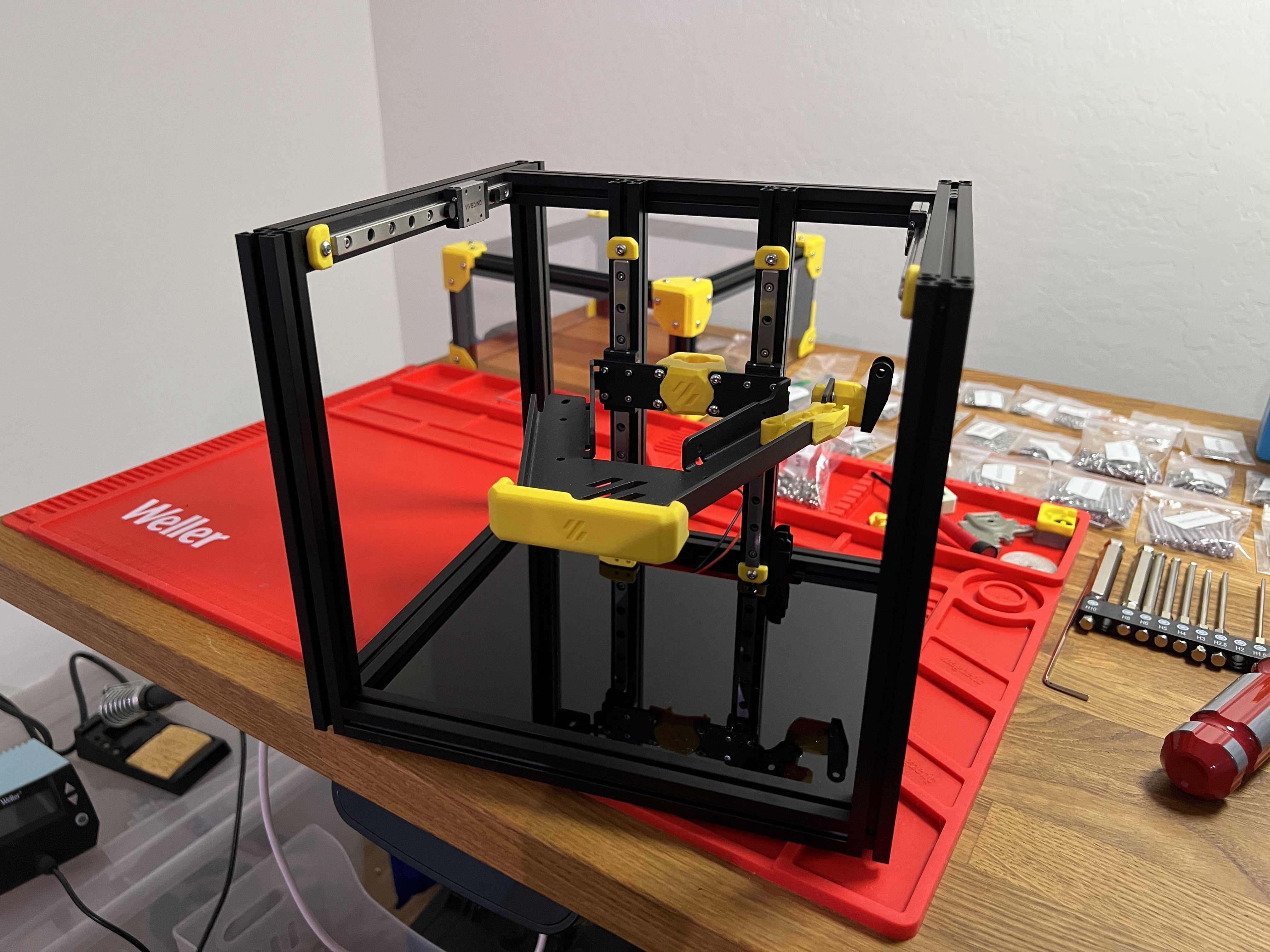 Voron 0 entire frame with bed built on a desk